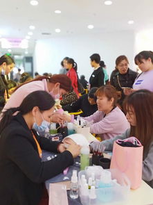 38女神節,珠海夢蓮娜美甲班學員免費為女神變美