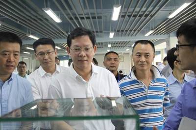 珠海一職實(shí)驗(yàn)學(xué)校、新青科技園齊獲市長(zhǎng)鄭人豪點(diǎn)贊